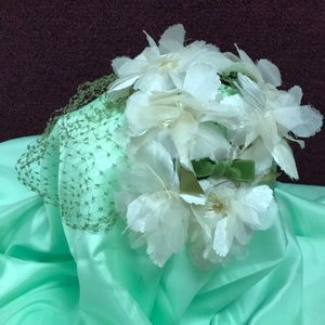 Vintage Linda Farrell fascinator hat